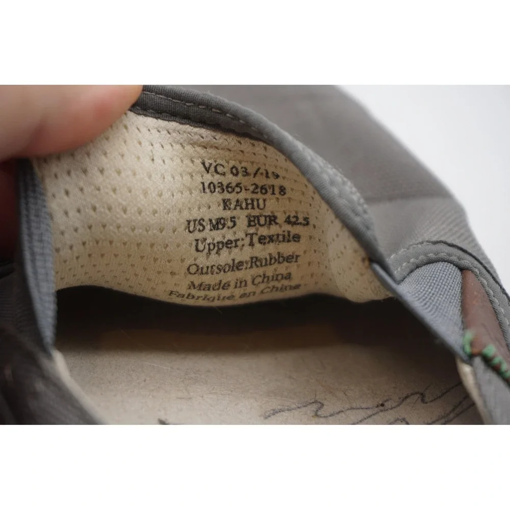 OluKai Kahu Shoes Gray Canvas Slip On Casual Cushioned Mens Size 9.5 US EU 42.5